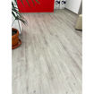 Stanza con pavimento SPC Easywood 4002 Rovere Danubio, posa facile | Angelella